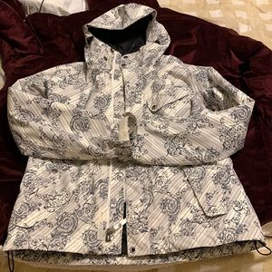 North Face Womens Hyvent waterproof lightweight jacket